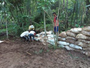 kerja-bakti-buaat-tanggul-sungai-lebak1