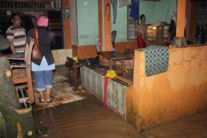 kondisi-banjir-kali-lebak