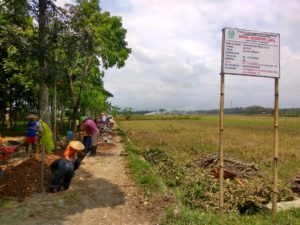 Pembangunan talud jalan di desa sempor lor